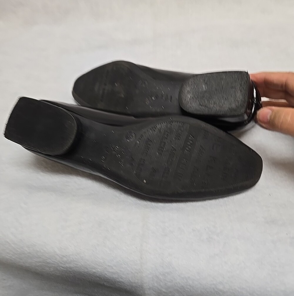 Anne Klein Black Patent Mary Jane Flats with Gold Buckle Womens Size 9 - Picture 5 of 8
